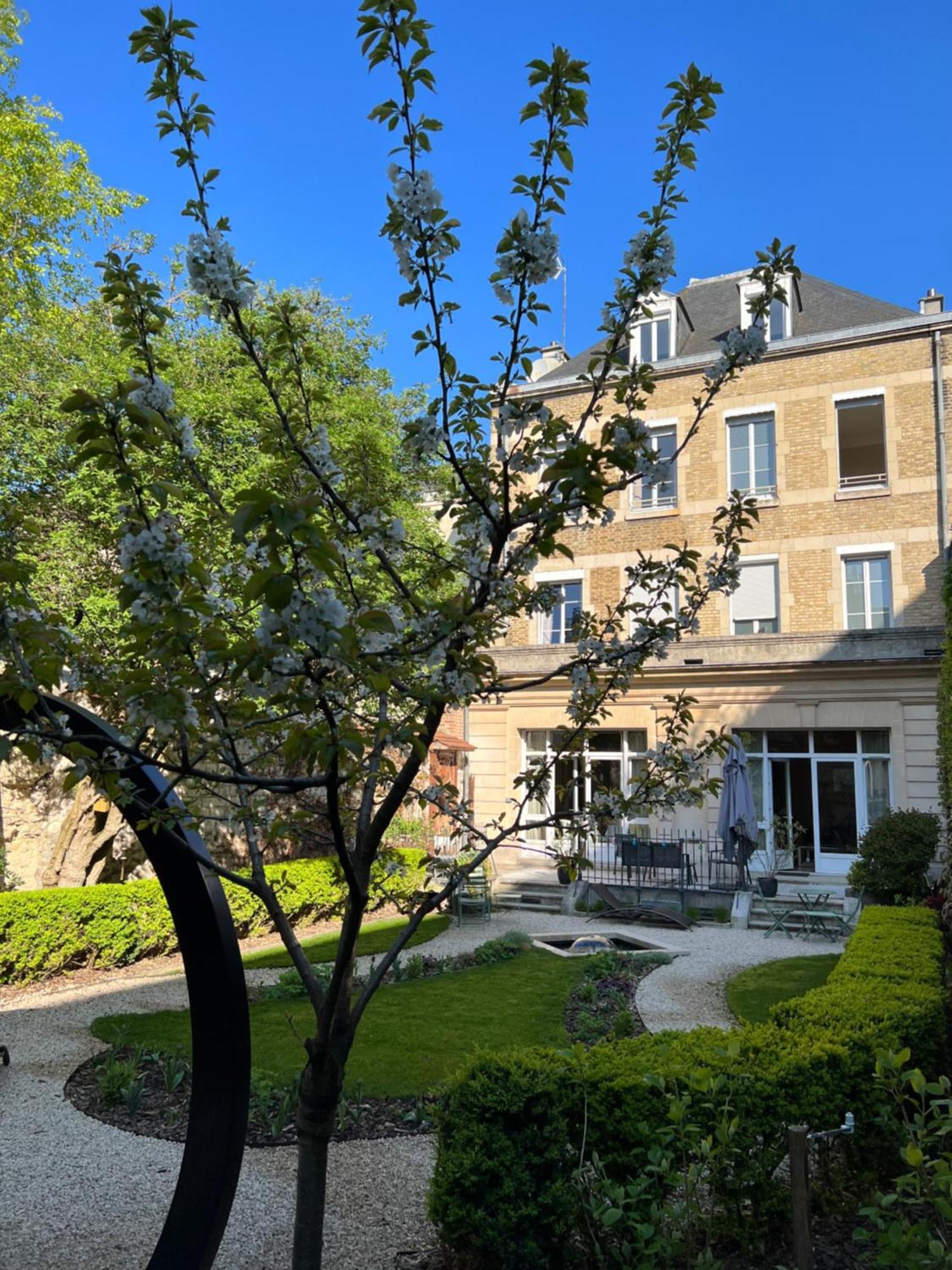 La Demeure Des Sacres - Cathedrale Bed & Breakfast Reims Ngoại thất bức ảnh