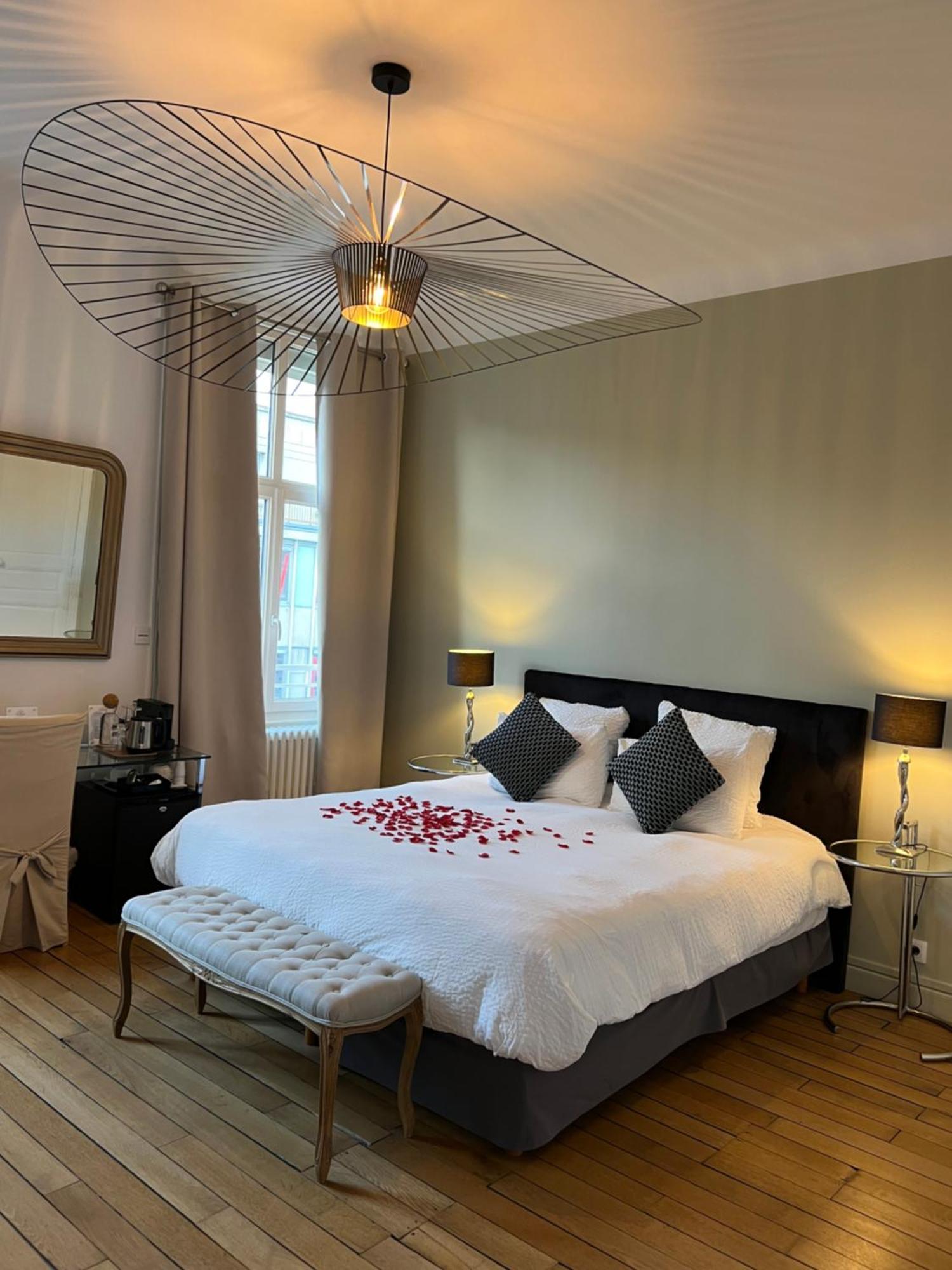La Demeure Des Sacres - Cathedrale Bed & Breakfast Reims Ngoại thất bức ảnh